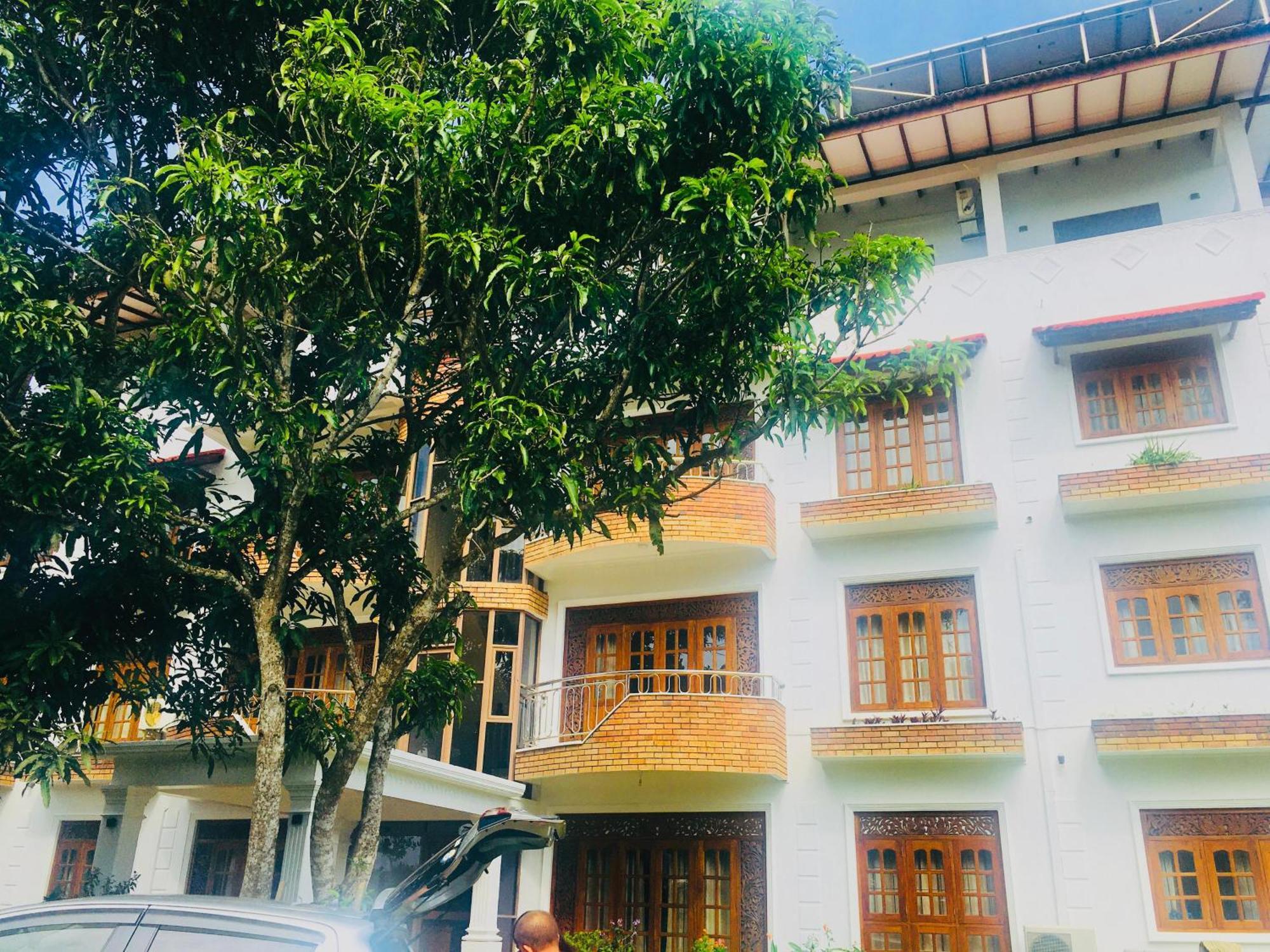 Mount House Hotel Apartment Dickwella Exterior photo